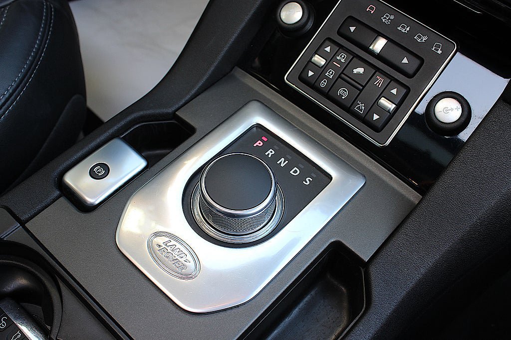 Vehicle Image 32