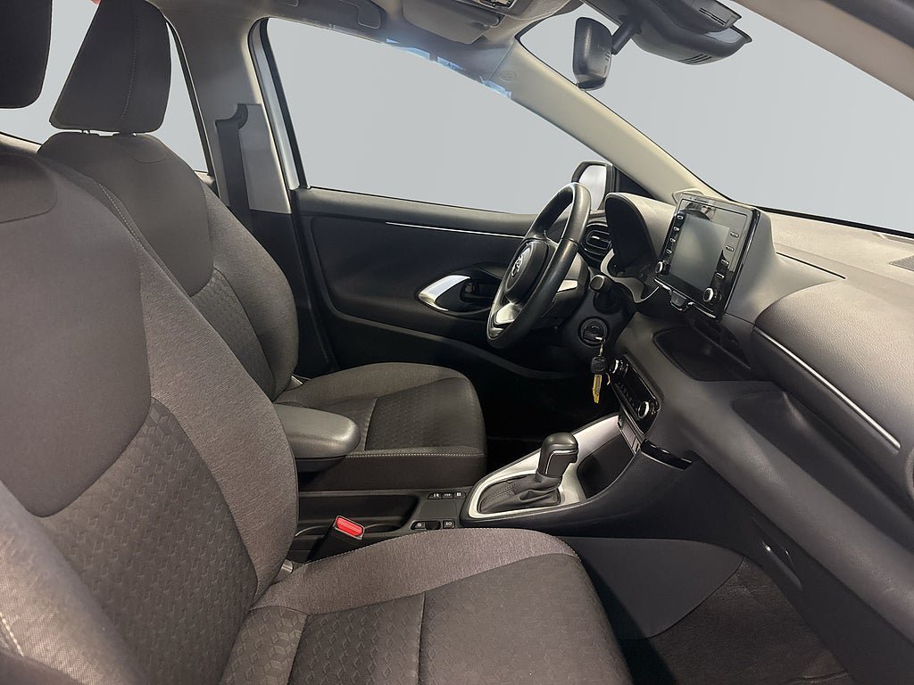 Vehicle Image 6