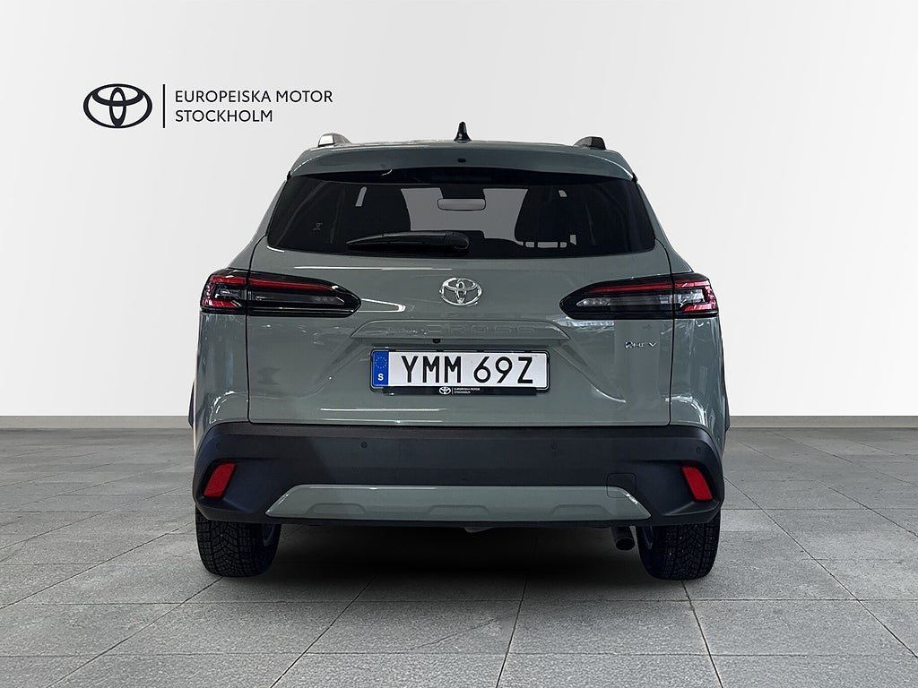 Vehicle Image 4