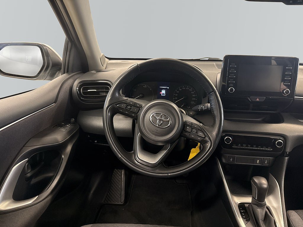 Vehicle Image 9