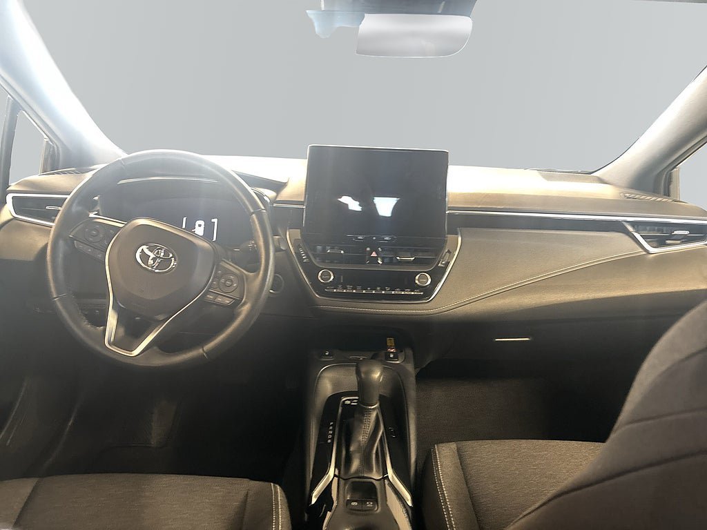 Vehicle Image 8