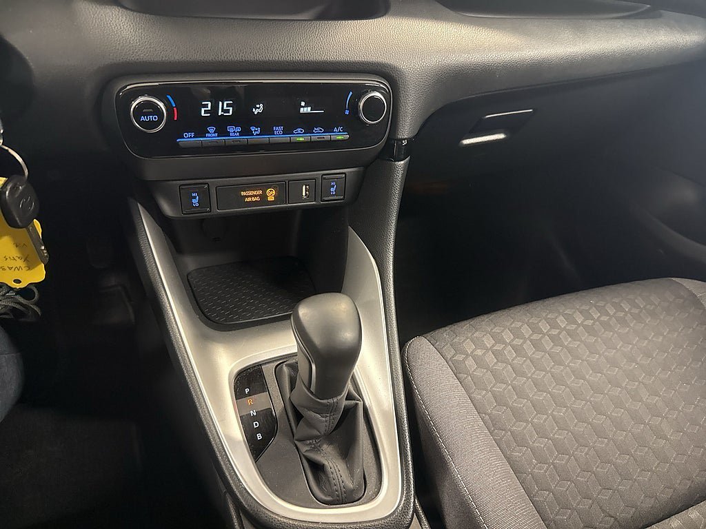 Vehicle Image 13