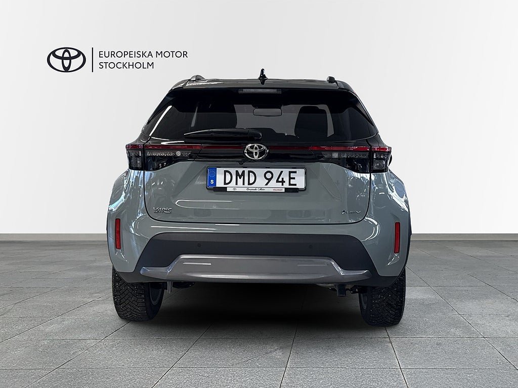 Vehicle Image 4