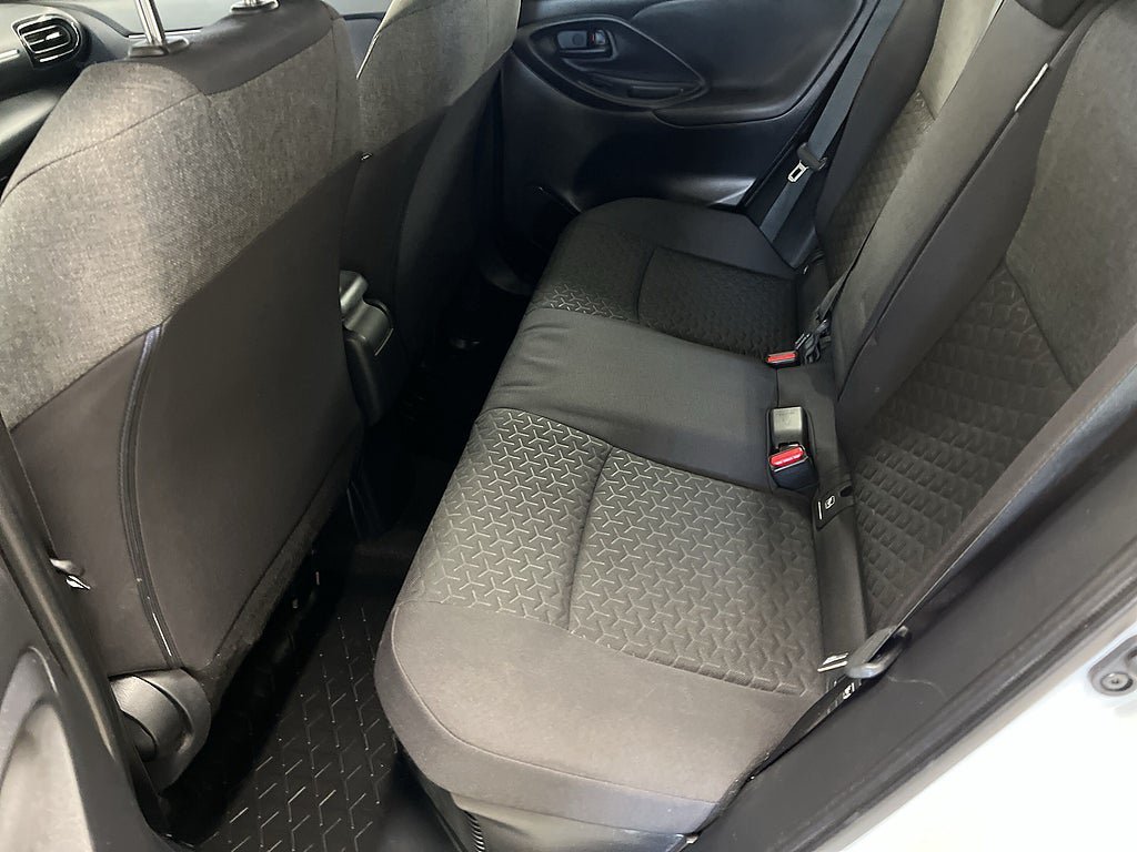 Vehicle Image 7