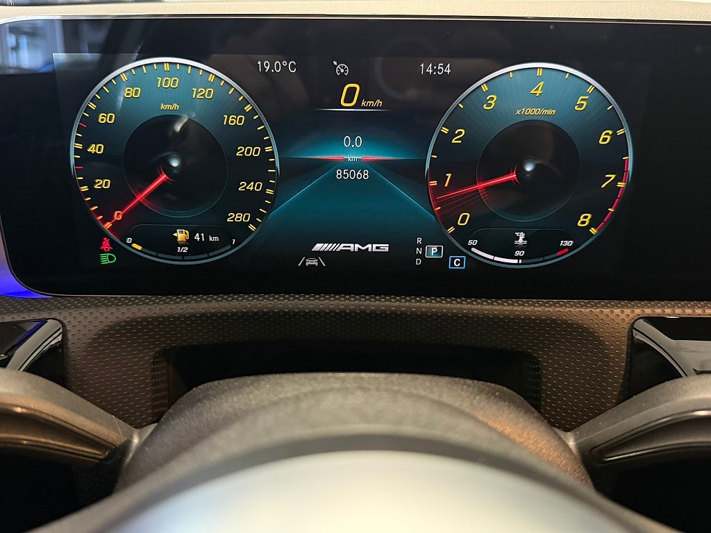 Vehicle Image 19