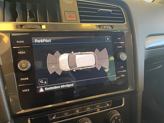 Vehicle Image 18
