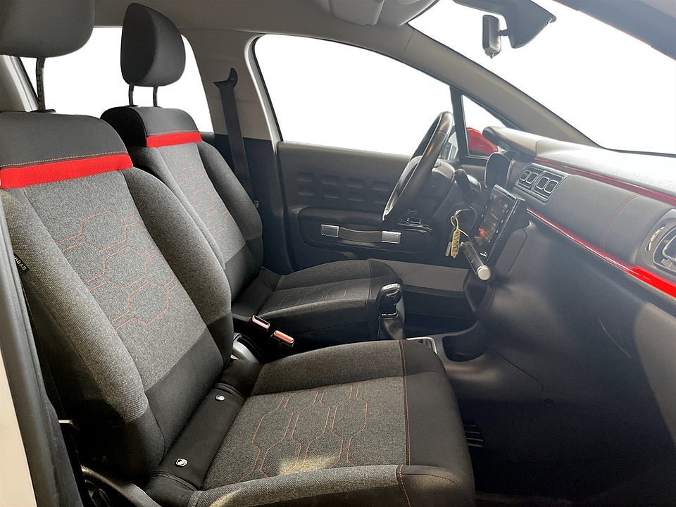 Vehicle Image 9