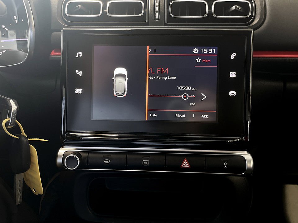 Vehicle Image 15