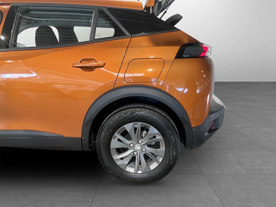 Vehicle Image 14