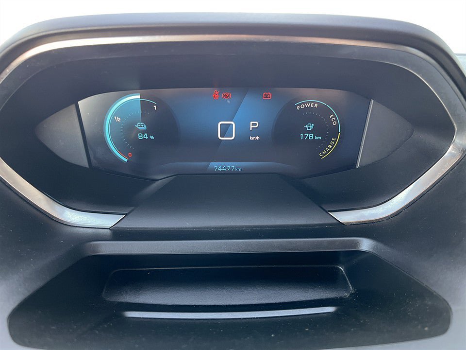 Vehicle Image 11