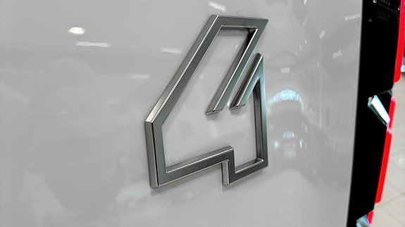 Vehicle Image 11