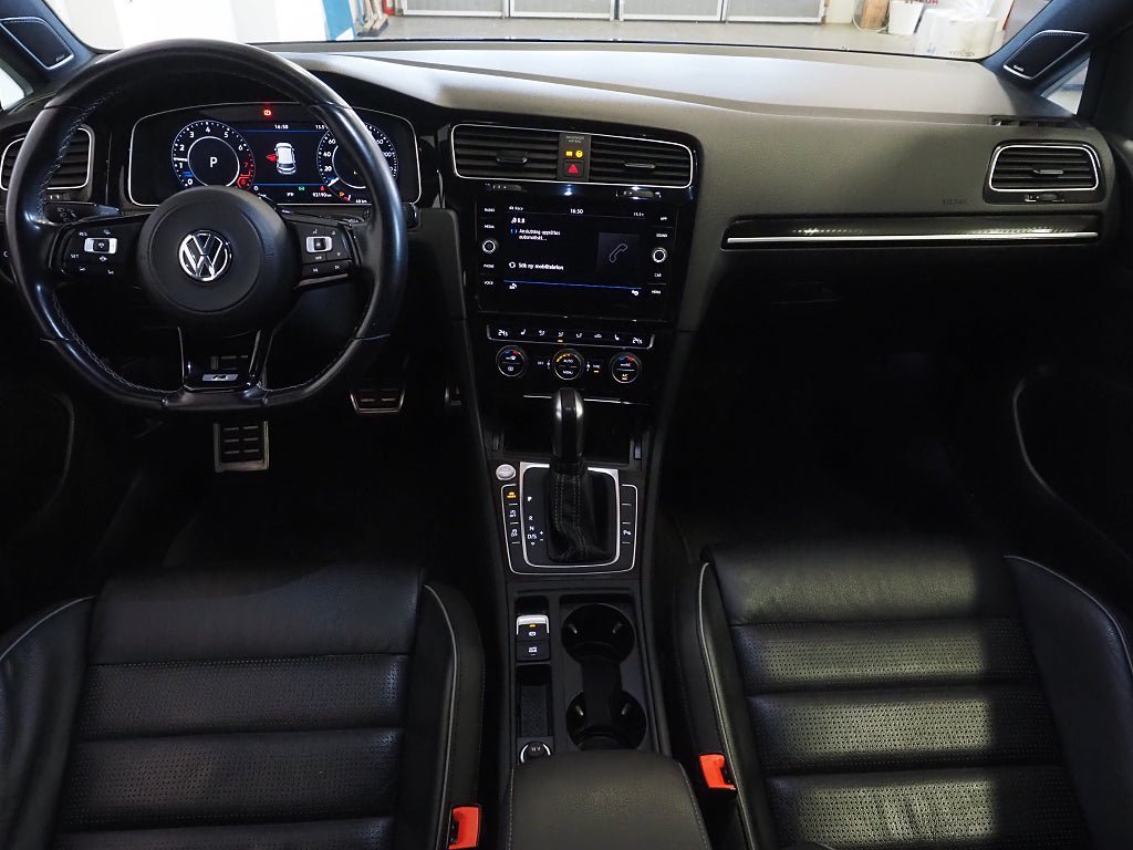 Vehicle Image 14