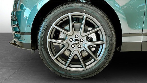Vehicle Image 9
