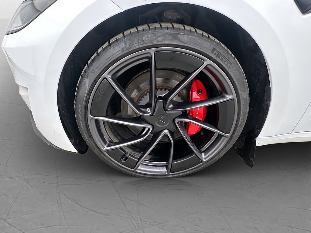 Vehicle Image 25