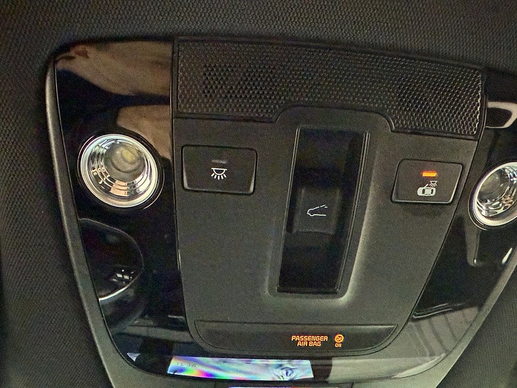 Vehicle Image 32