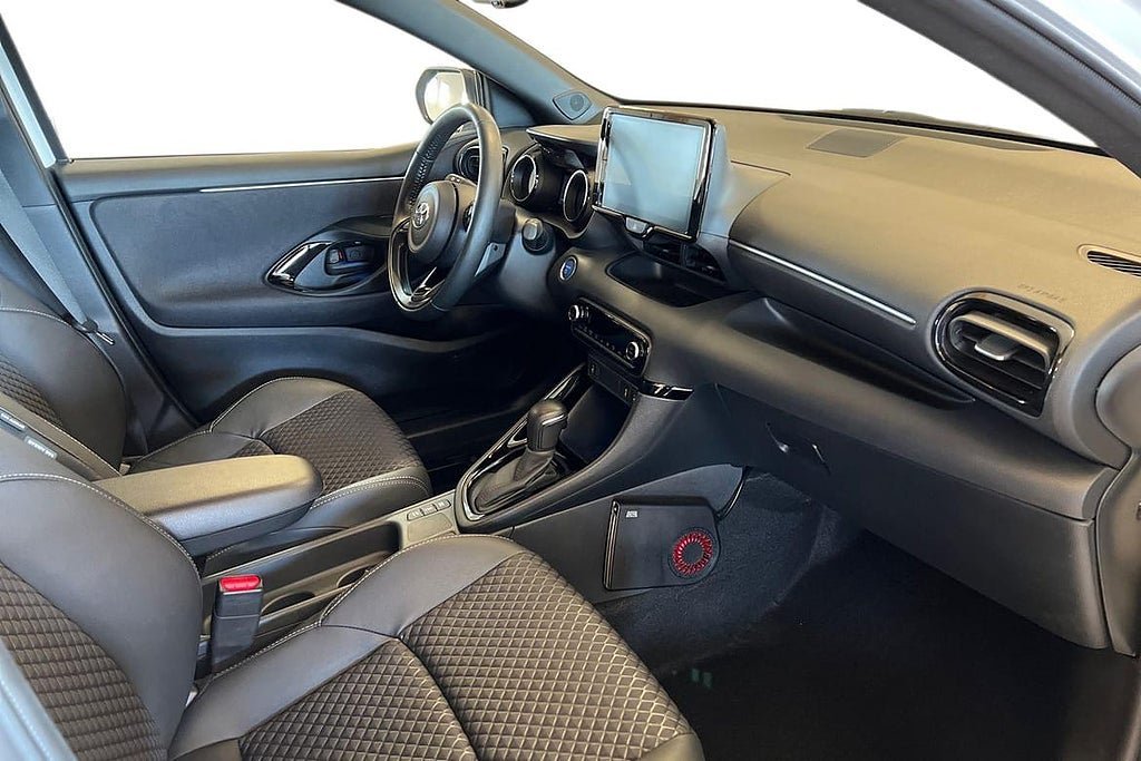 Vehicle Image 7