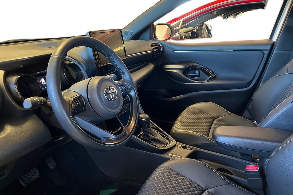 Vehicle Image 14