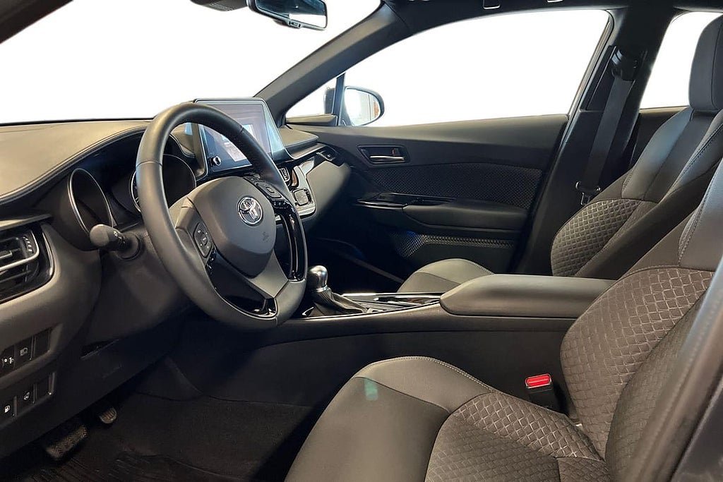 Vehicle Image 14