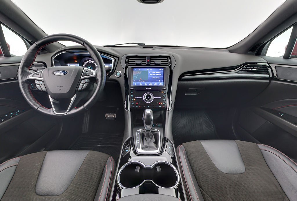 Vehicle Image 10