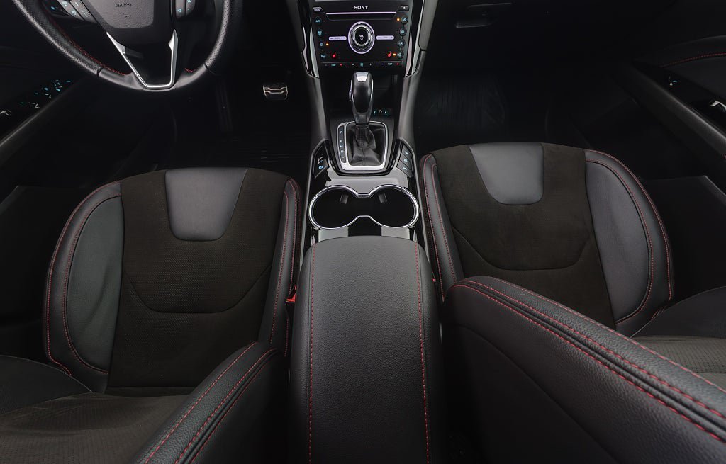 Vehicle Image 12