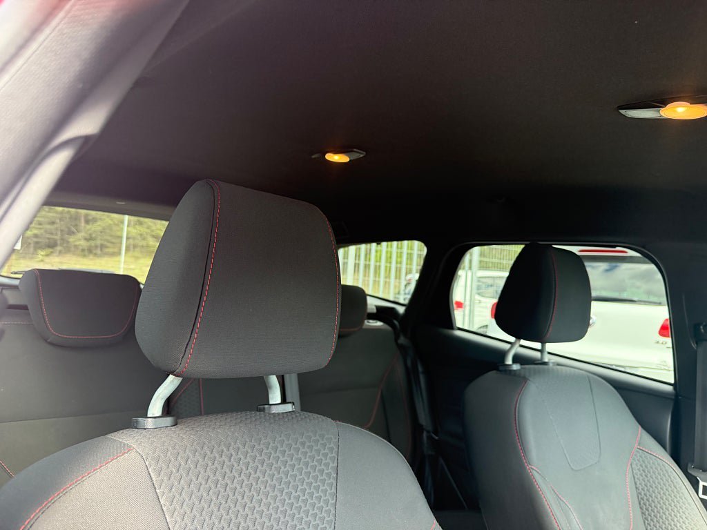 Vehicle Image 12