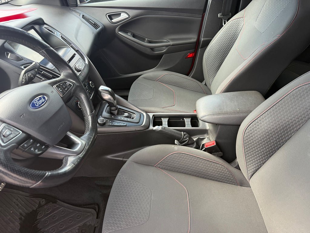 Vehicle Image 14