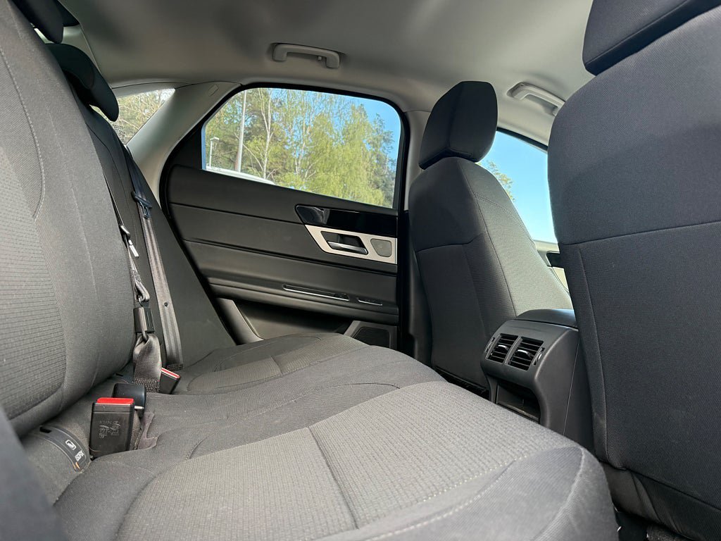 Vehicle Image 17