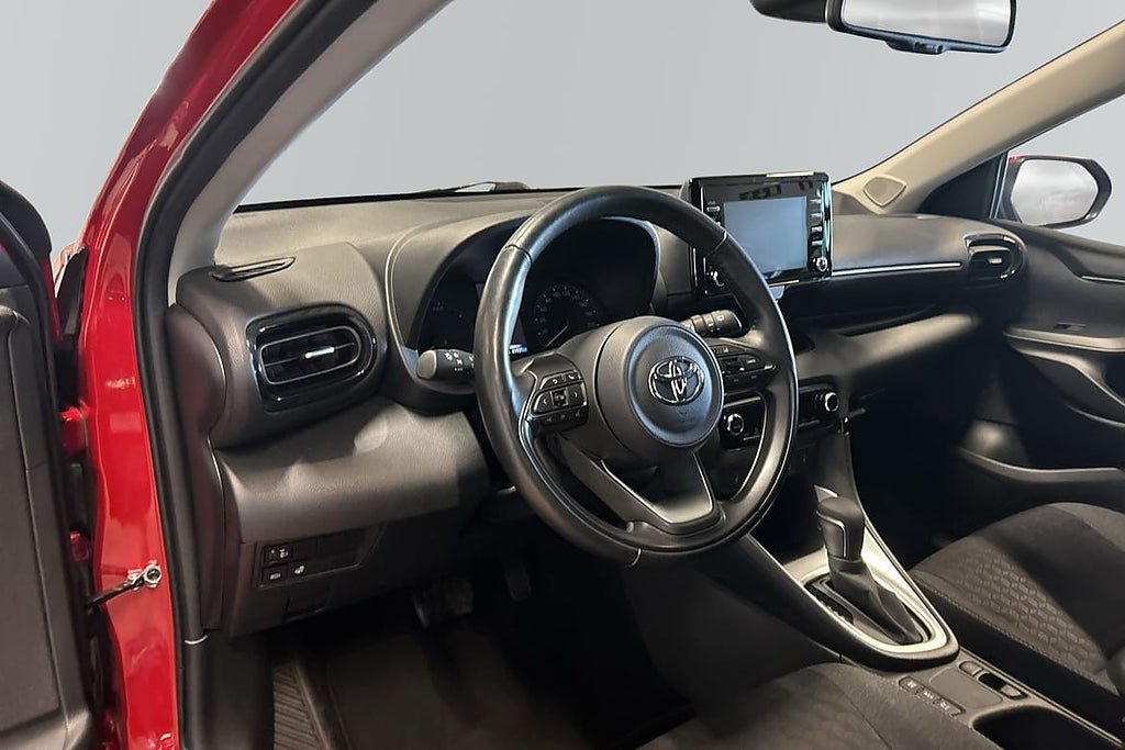 Vehicle Image 10