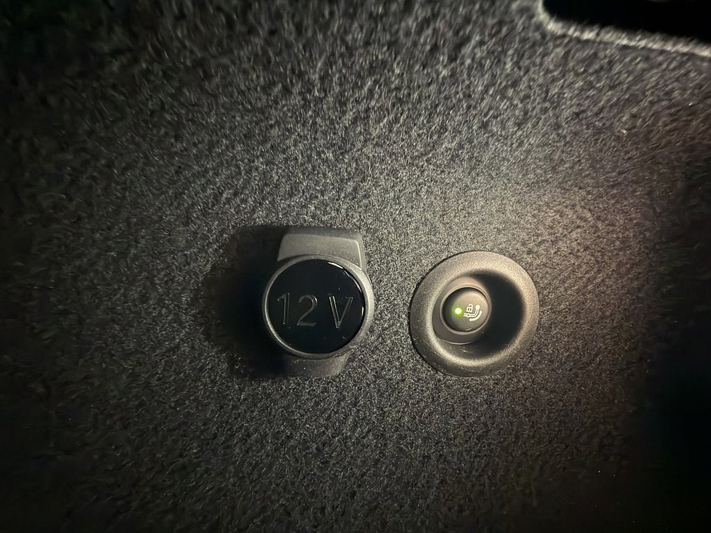Vehicle Image 25