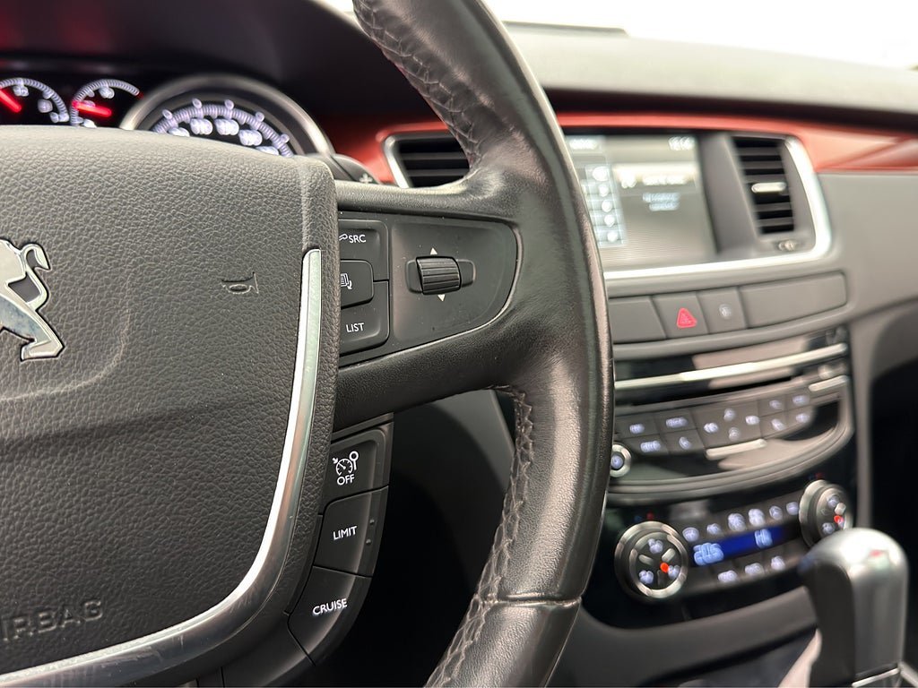 Vehicle Image 22