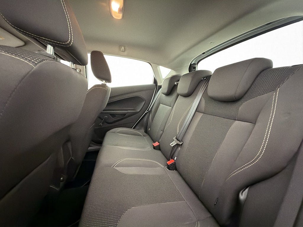 Vehicle Image 20