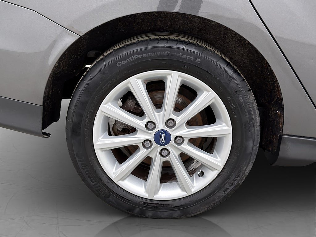 Vehicle Image 30