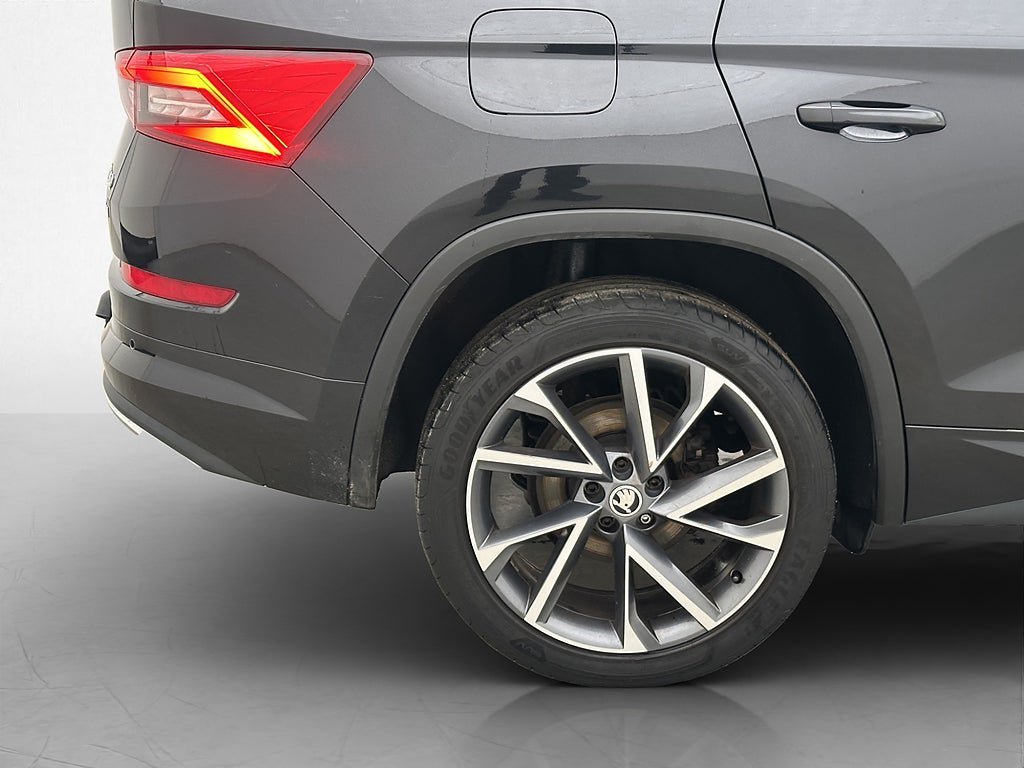 Vehicle Image 35