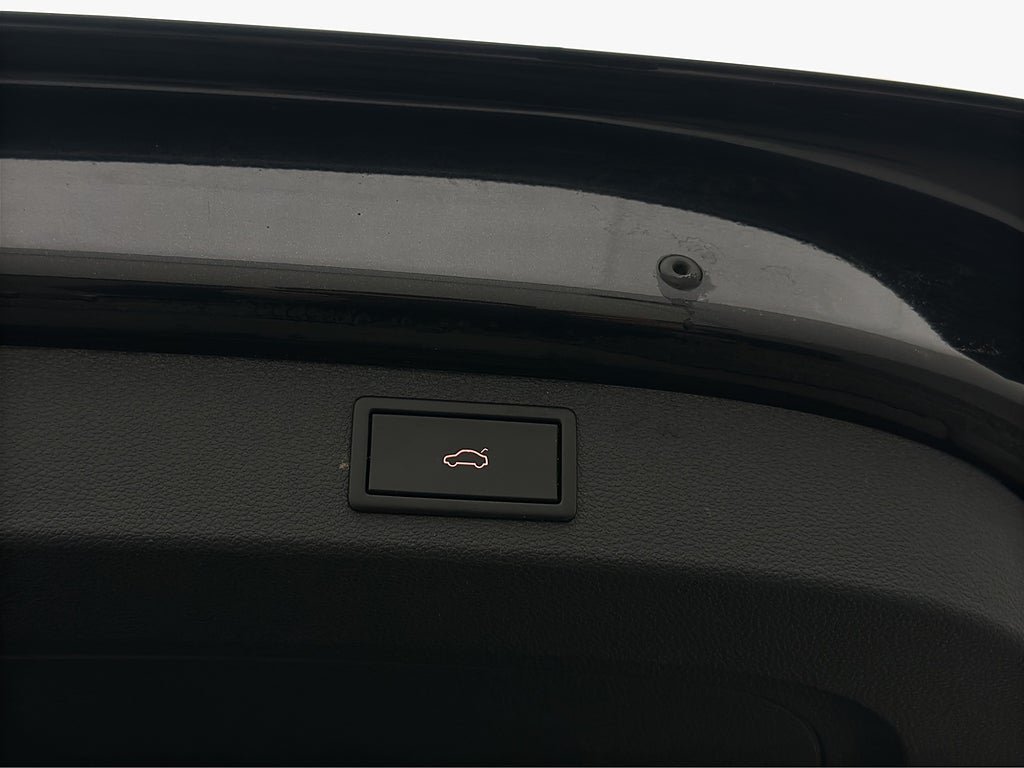 Vehicle Image 38