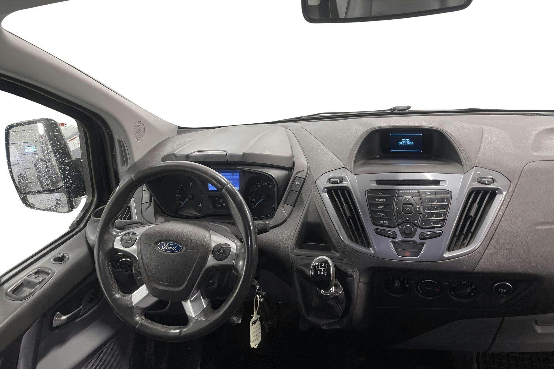 Vehicle Image 6