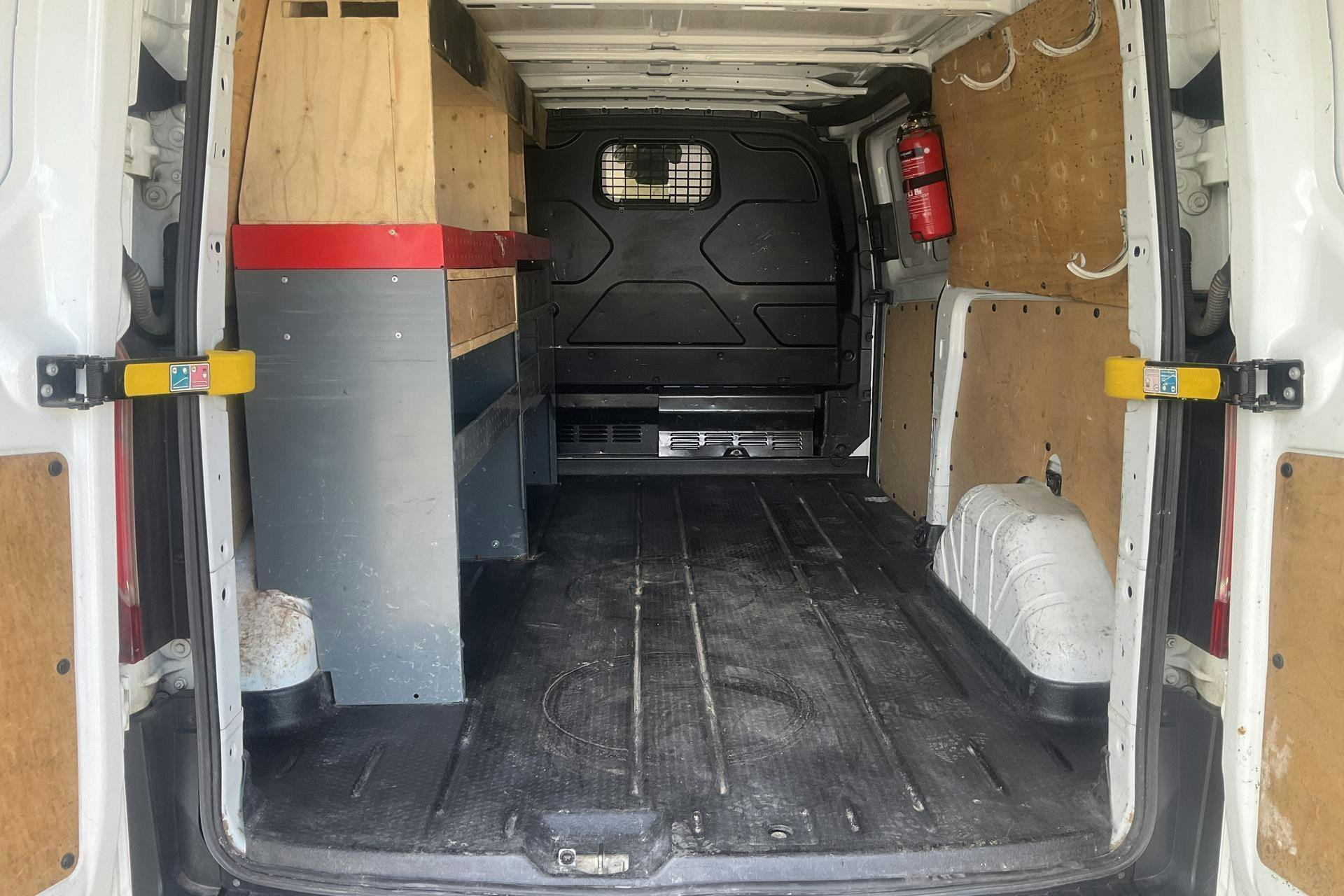 Vehicle Image 9