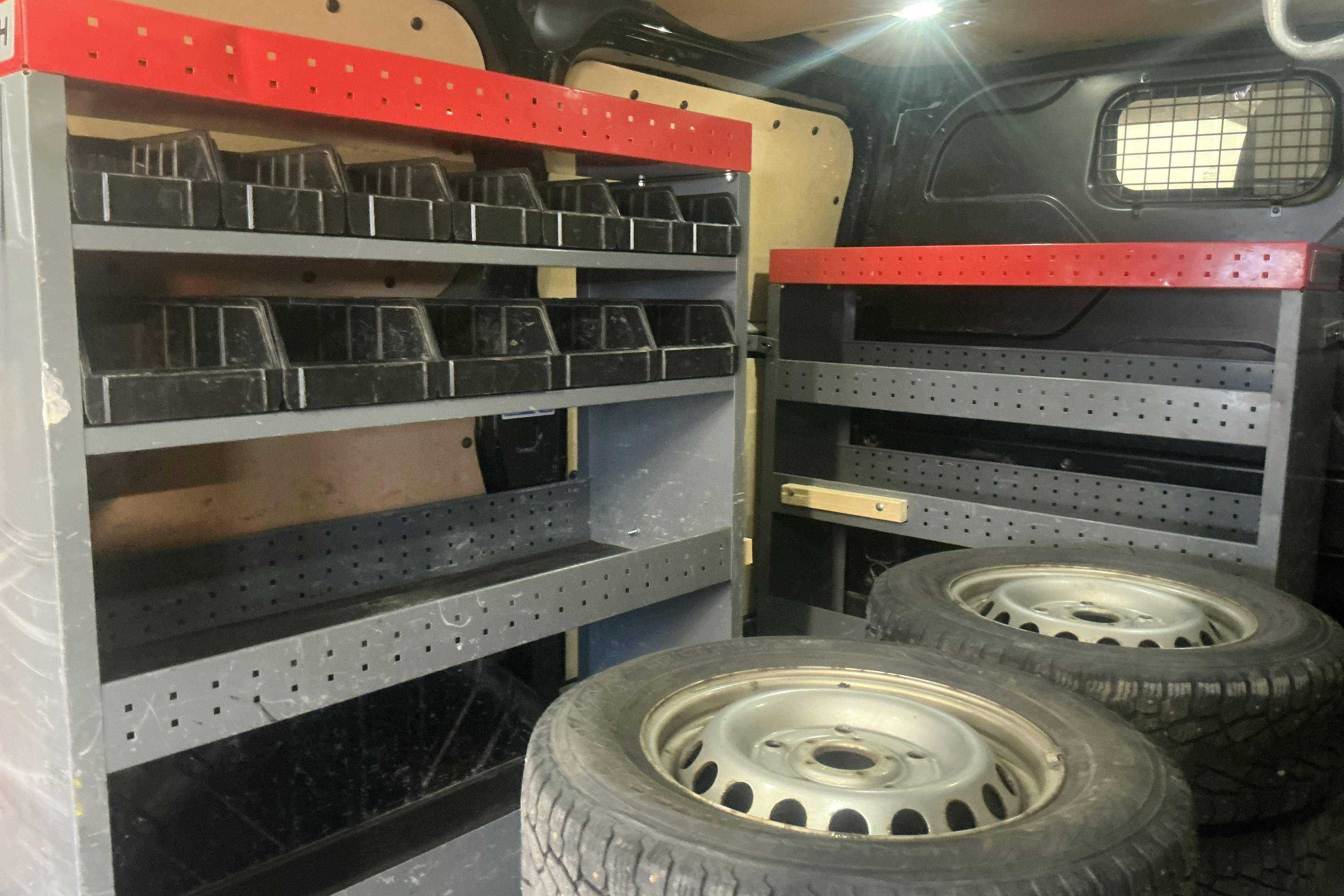 Vehicle Image 14