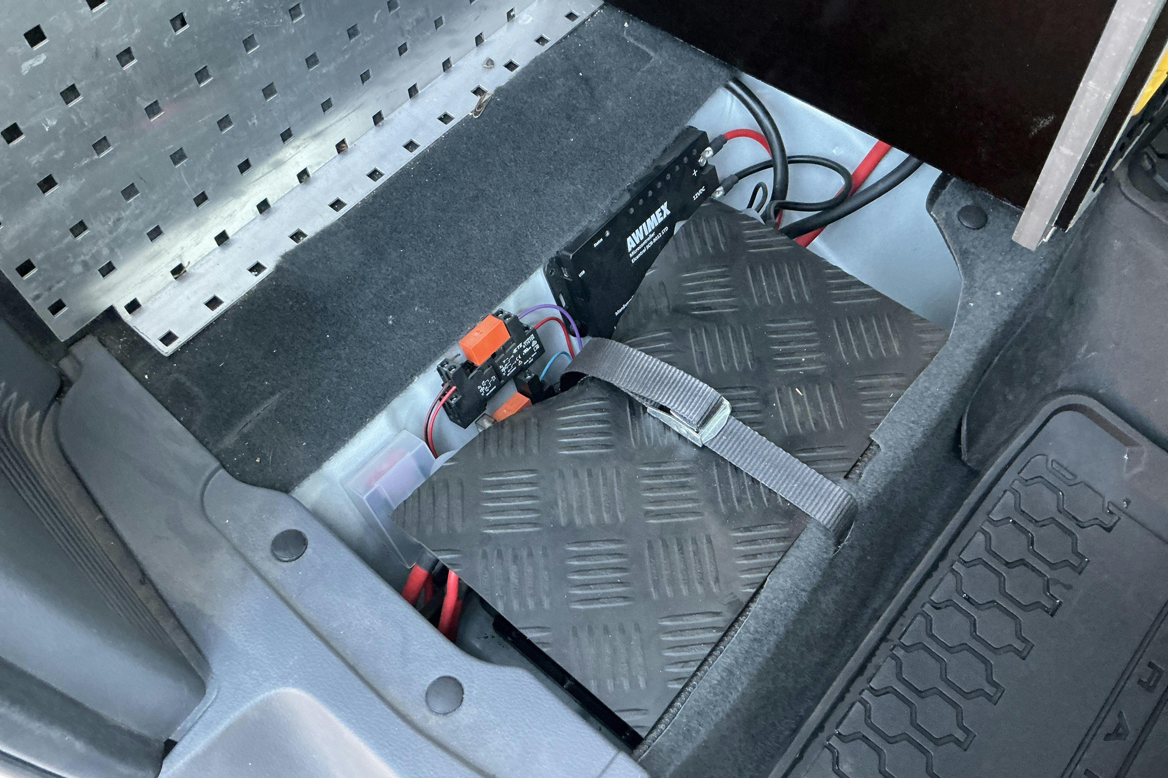 Vehicle Image 17