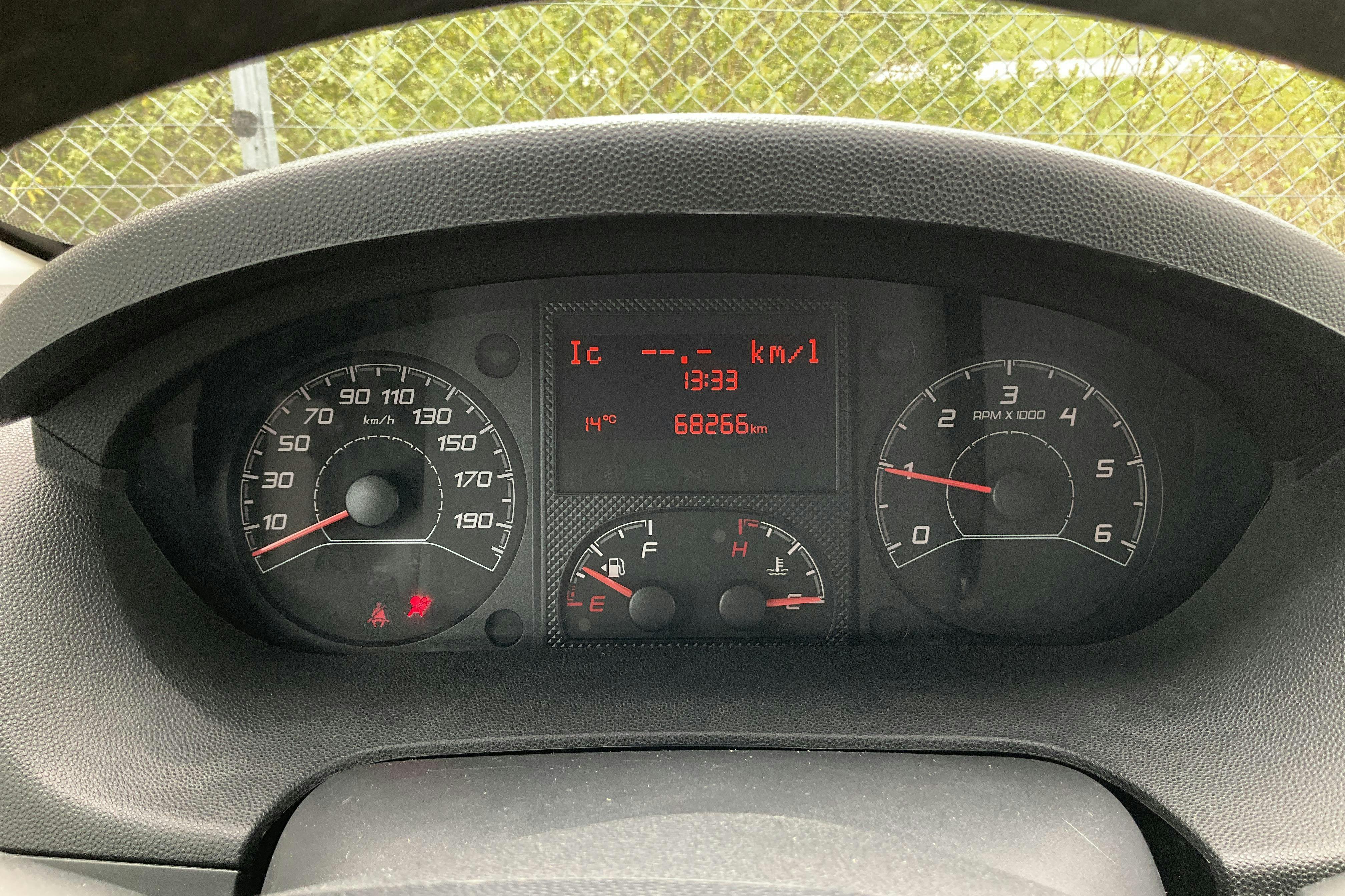 Vehicle Image 10