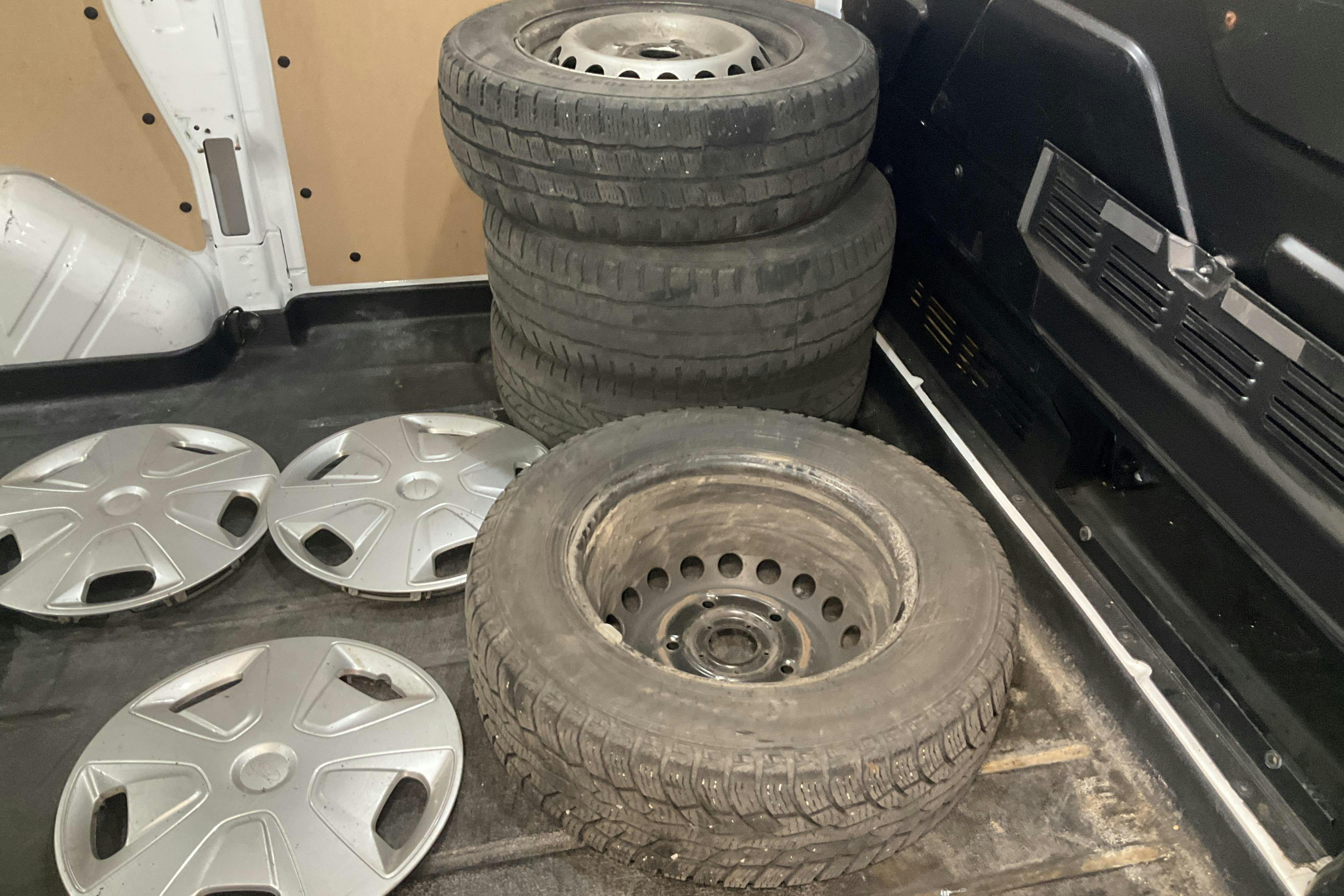 Vehicle Image 13
