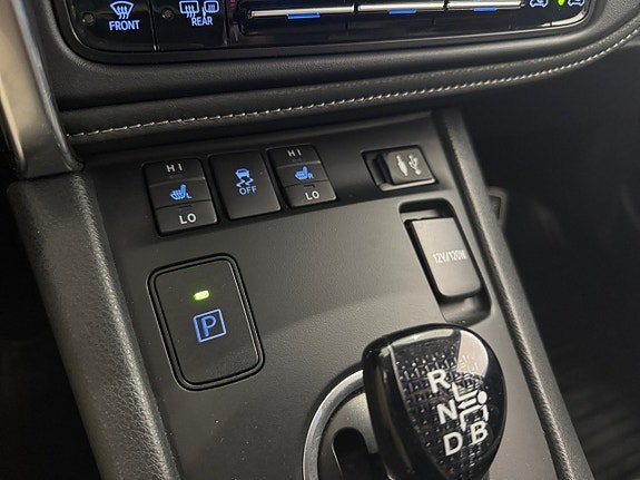 Vehicle Image 21