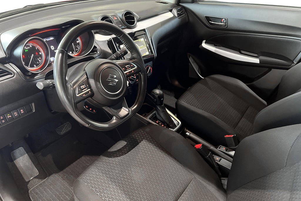 Vehicle Image 12