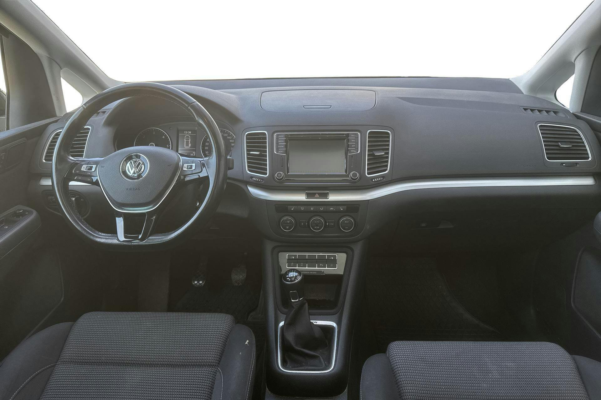 Vehicle Image 25