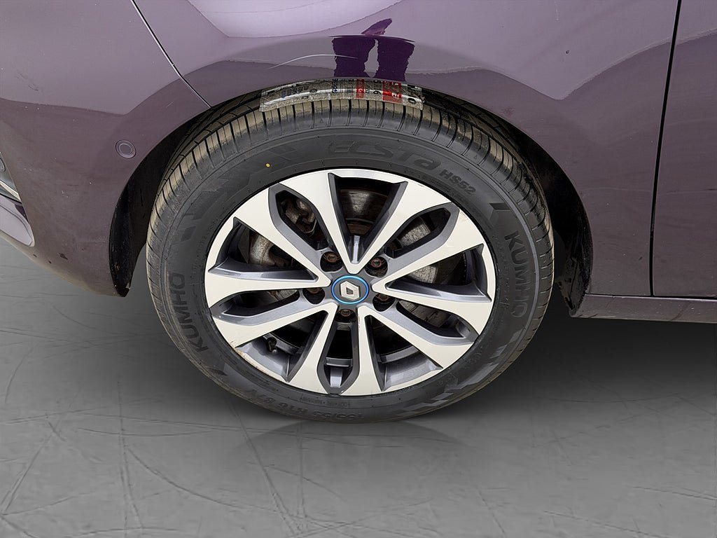 Vehicle Image 25