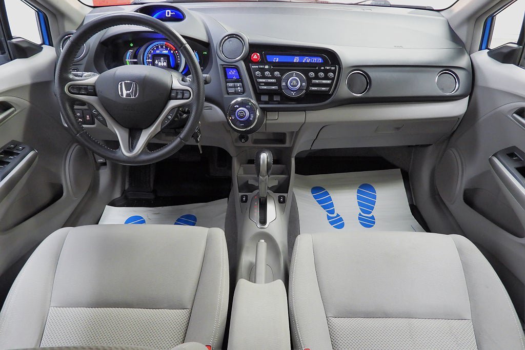 Vehicle Image 16