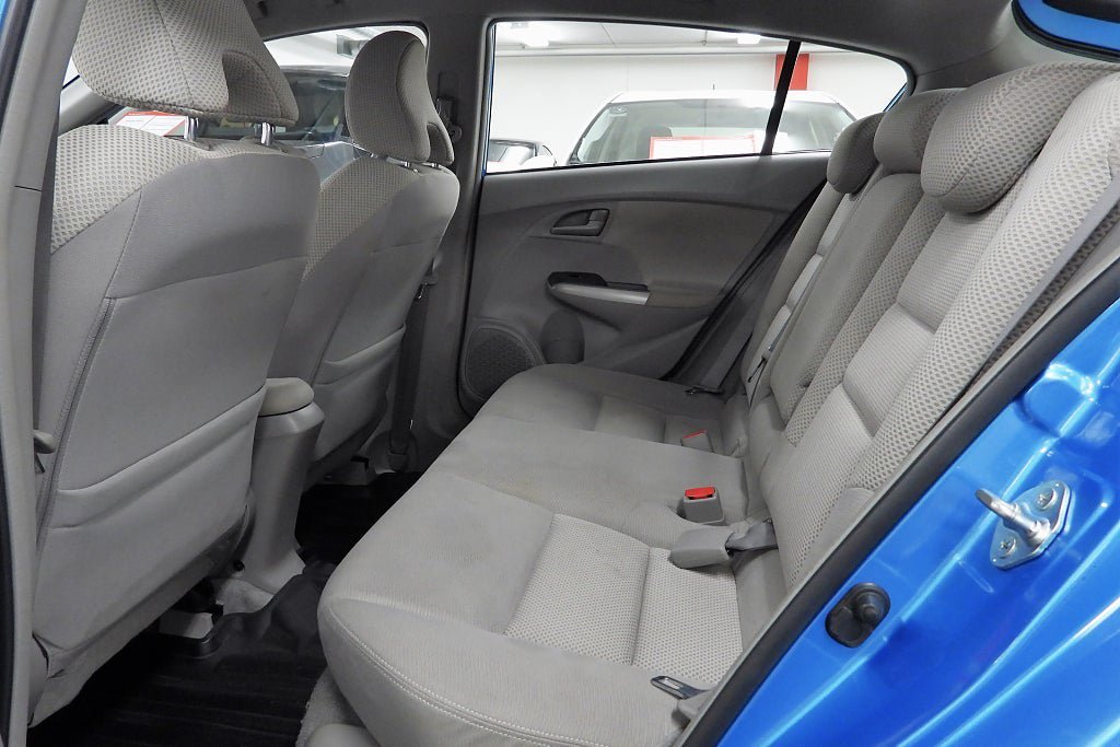 Vehicle Image 18