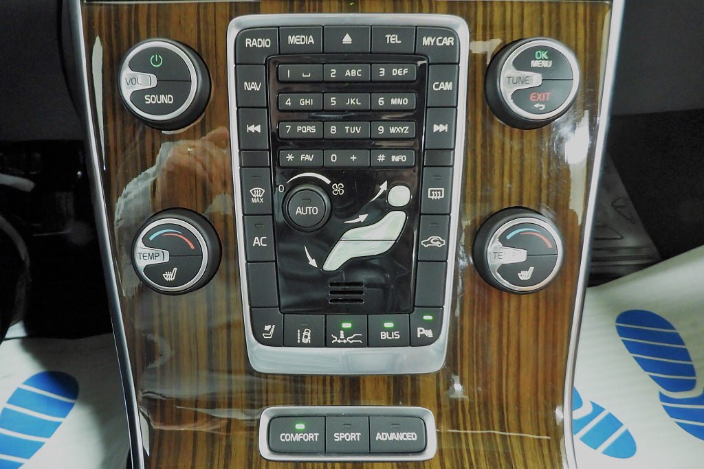 Vehicle Image 26