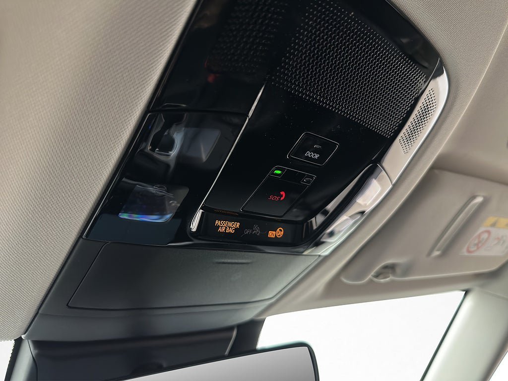 Vehicle Image 27