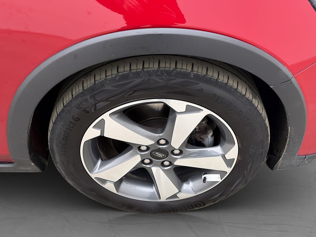 Vehicle Image 32