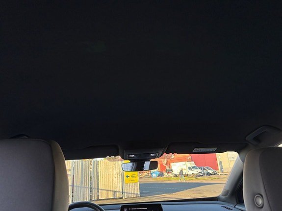 Vehicle Image 24